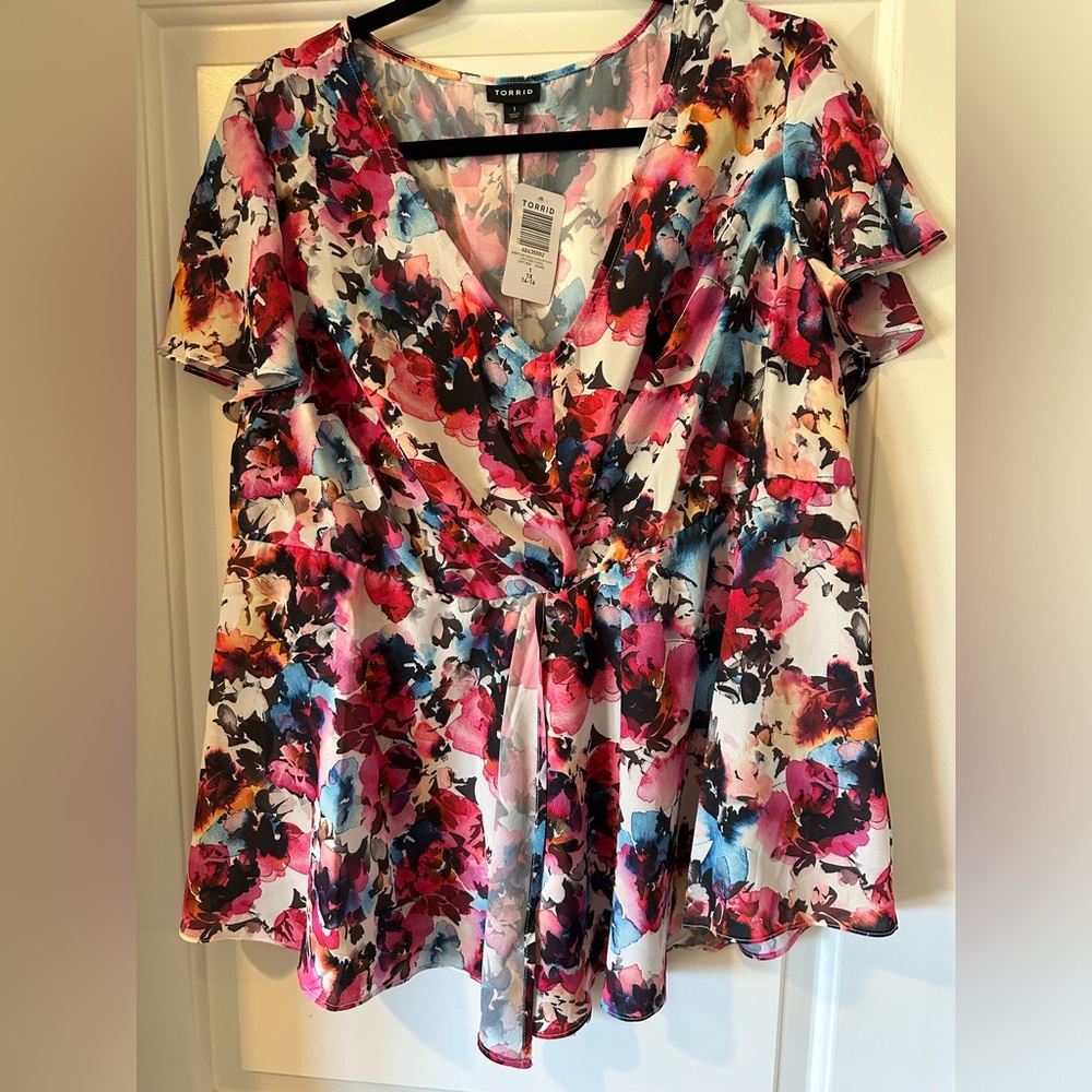 Torrid new top. Super cute floral watercolor top. NWT